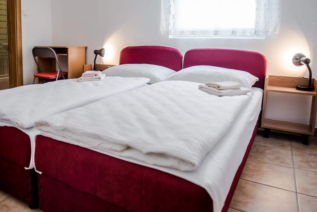 Ana Stjepan Nikolic - Pilgrim'S 2Nd Home Međugorje Eksteriør billede