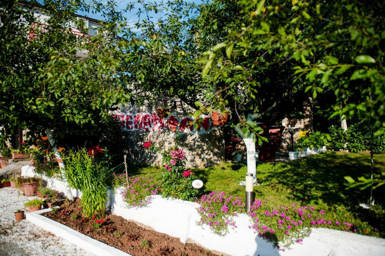 Ana Stjepan Nikolic - Pilgrim'S 2Nd Home Međugorje Eksteriør billede